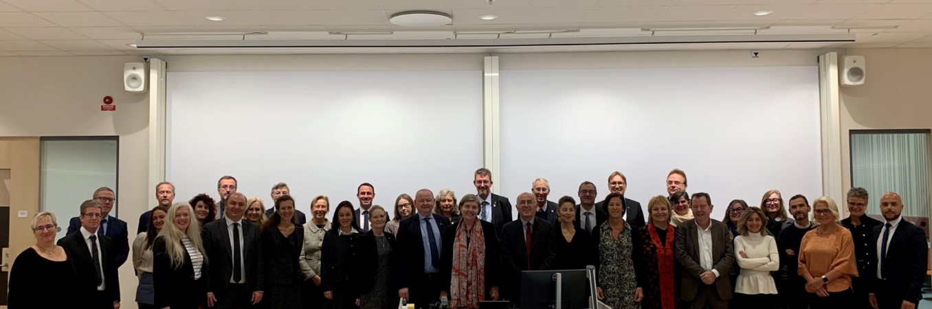 France Universités et son homologue suédoise, l’Association of Swedish Higher Education Institutions, demandent l’inscription de la liberté académique dans la constitution des États 